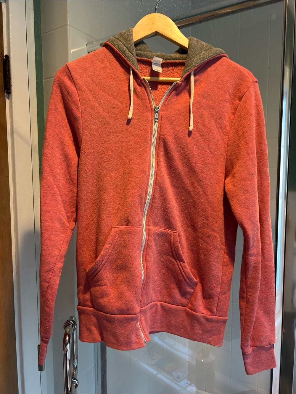 Men's Alternative brand Reddish Zip-Up Hoodie Sweatshirt. Size small